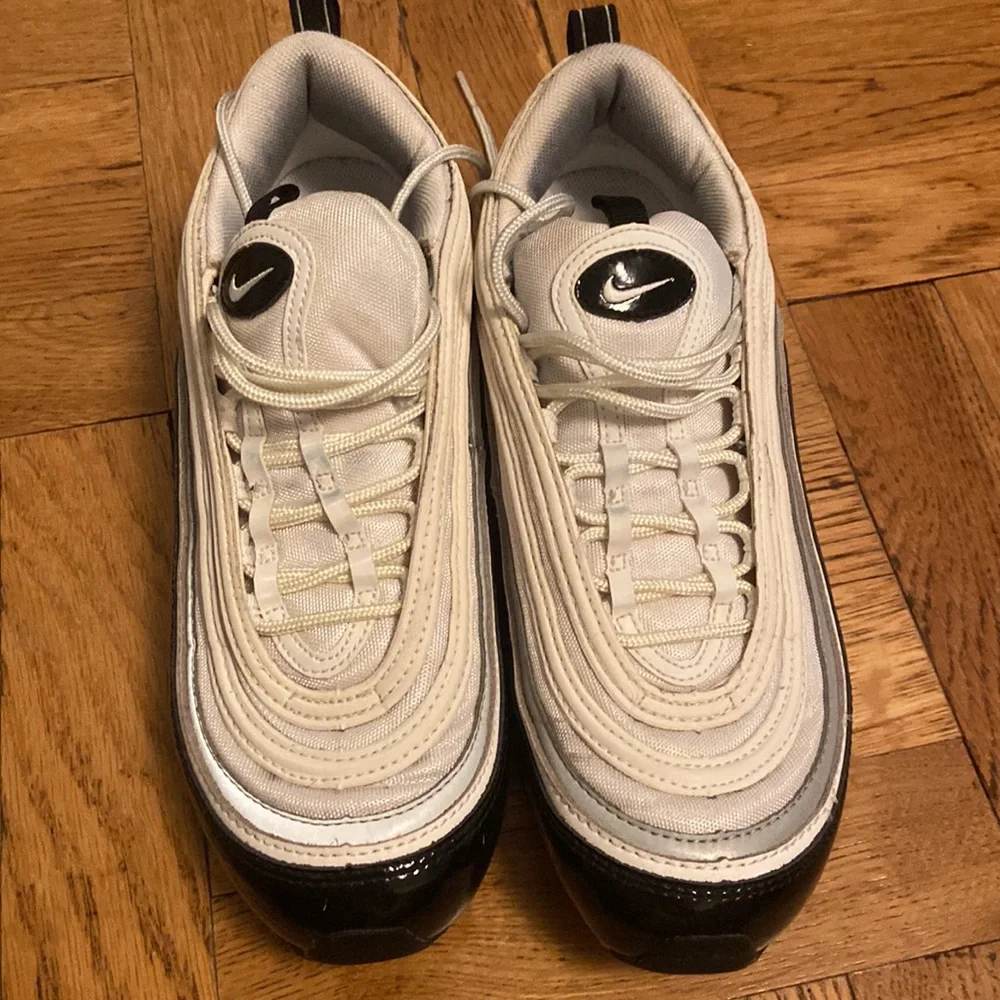 Mens AirMax 97. Size 8.5 - Picture 2 of 4